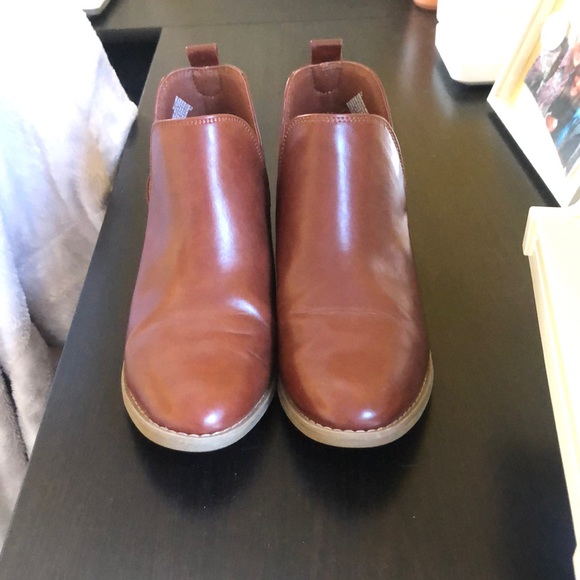 Universal Thread Shoes - Ankle boots in great condition! Used a couple of times